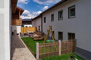 Chalet mit kinderfreundlichem Innenhof